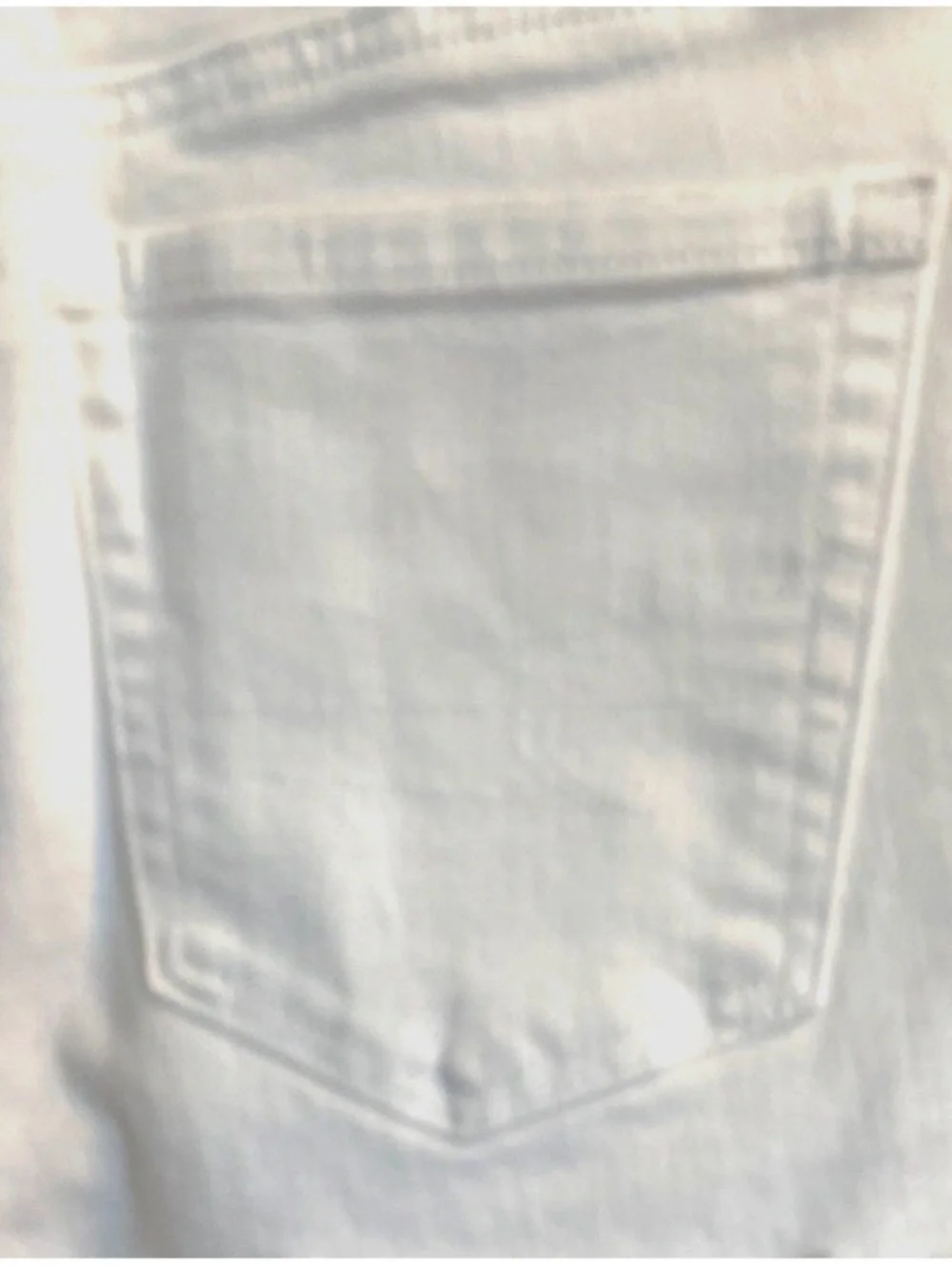 American Eagle White Denim Mom Shorts Size 000 High Rise Stretch Frayed Hem